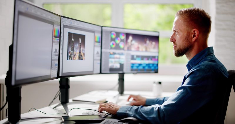 10 Benefits of Hiring A Professional Web Designer